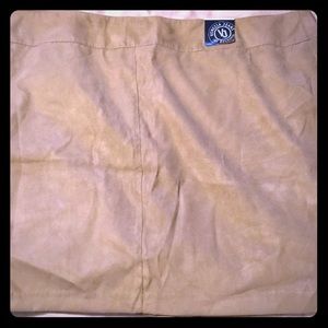 🌟SALE 2/$15🌟Women’s suede like tan skirt Plus 24